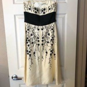 EUC White House Black market strapless dress